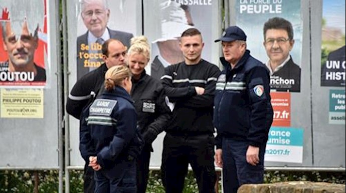 Macron, Le Pen leading French vote: initial projections