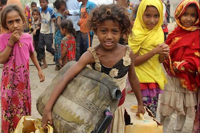 ‘March for bread’ protestors call for unrestricted aid deliveries to Hudaydah