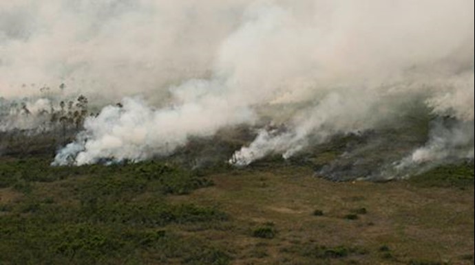 Syrian planes strike rebel outposts near Jordanian border