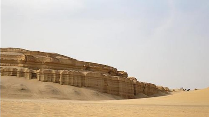 4 Egyptian soldiers killed in western desert blast