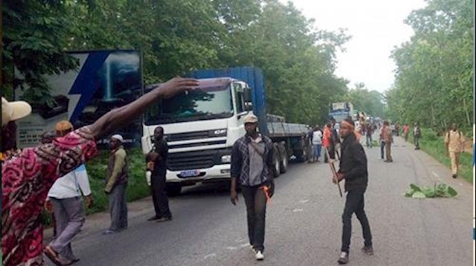 Demobilized ex-rebels block entrance to Ivory Coast’s second city