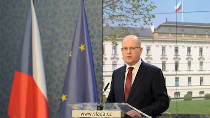 Czech PM to submit government resignation in 2nd half of May