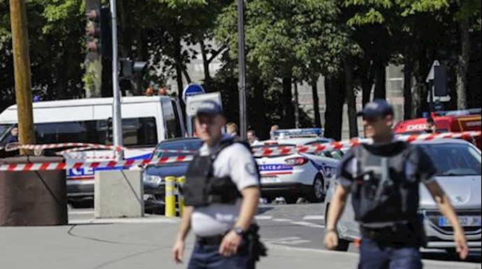 Car rams police van on Paris’s Champs-Élysées in ‘attempted attack’