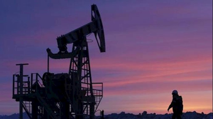 Oil dips on glut concerns, but Mideast tension, falling U.S. stocks support