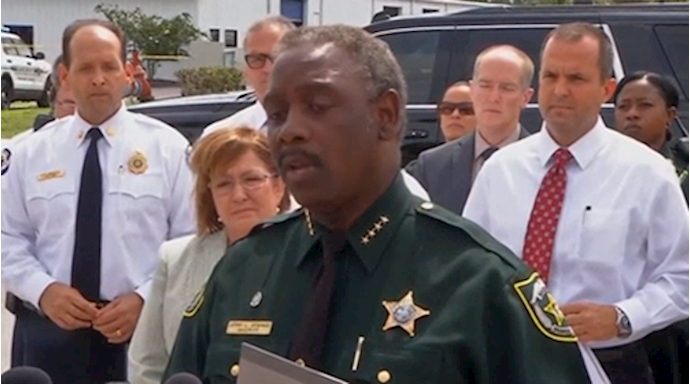 Five people killed by fired warehouse worker, Florida sheriff says