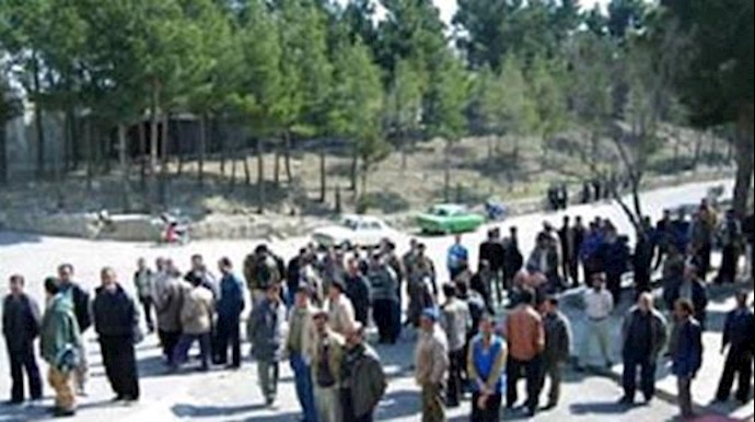 Iran: protesters were shot during a demonstration + photos