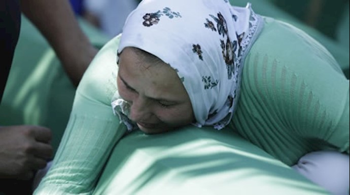 Bosnia: thousands mark 22 years since Srebrenica massacre