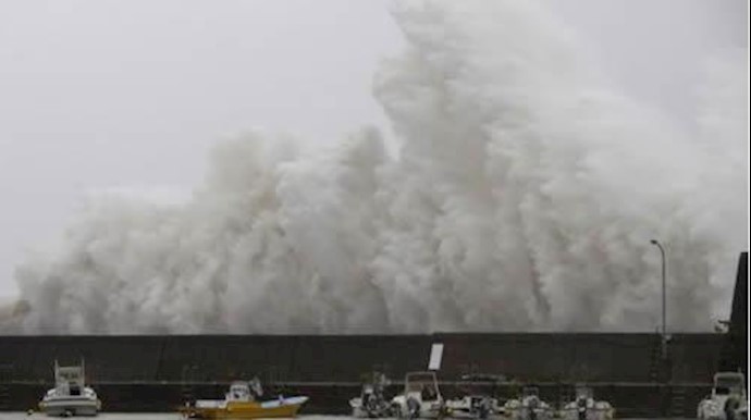 Weakening Typhoon Noru makes landfall, batters central Japan with rain