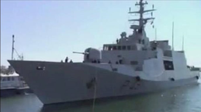 Video: Italian ship arrives in Tripoli port despite threat
