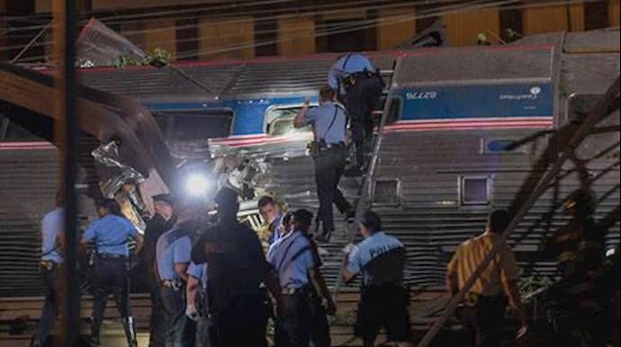 Videos: More than 40 hurt when SEPTA train crashes into parked train in Philadelphia