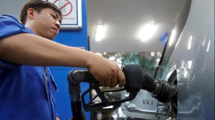 Oil prices steady after overnight tumble on dollar strength, China concerns