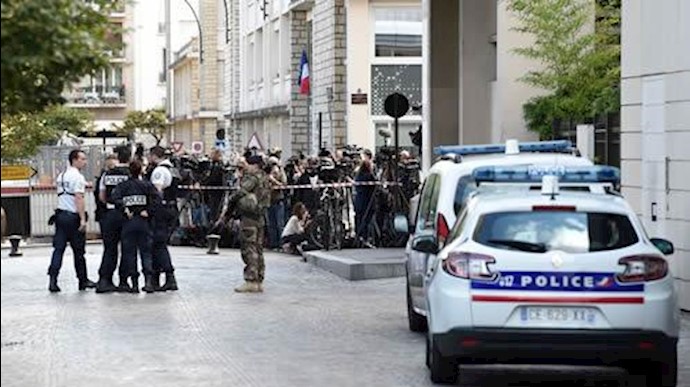 Videos : French police arrest suspect after soldiers ‘deliberately’ hit by car in Paris