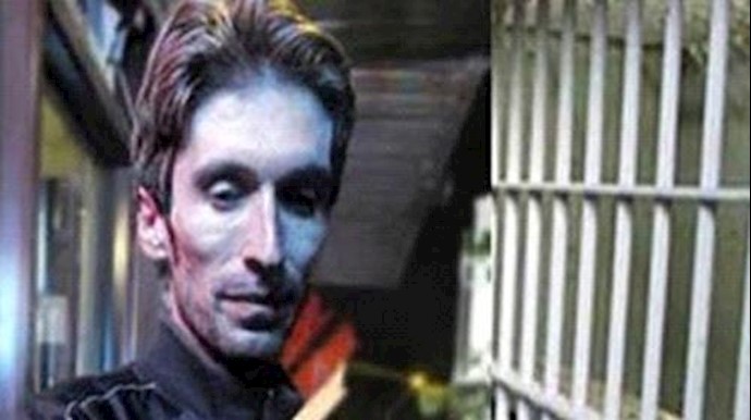 Iran: Arash Sadeghi, his support for the legitimate demands of the hunger striking pol. prisoners in Gohardasht Prison