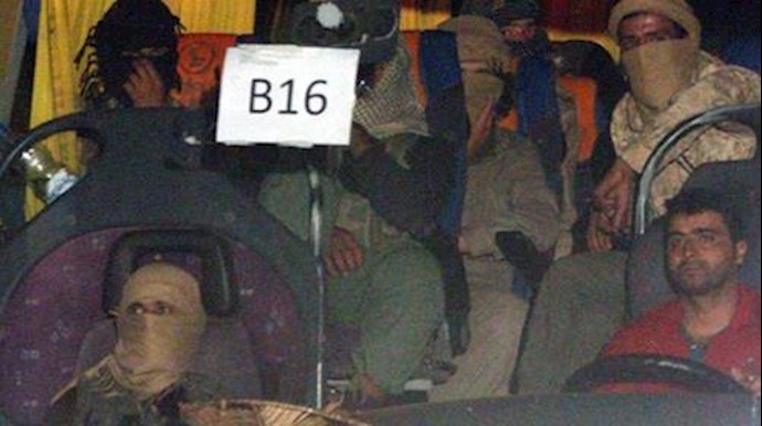  'A convoy of Islamic State fighters and their families begin to depart from the Lebanon-Syria border zone in Qalamoun, Syria August 28, 2017'