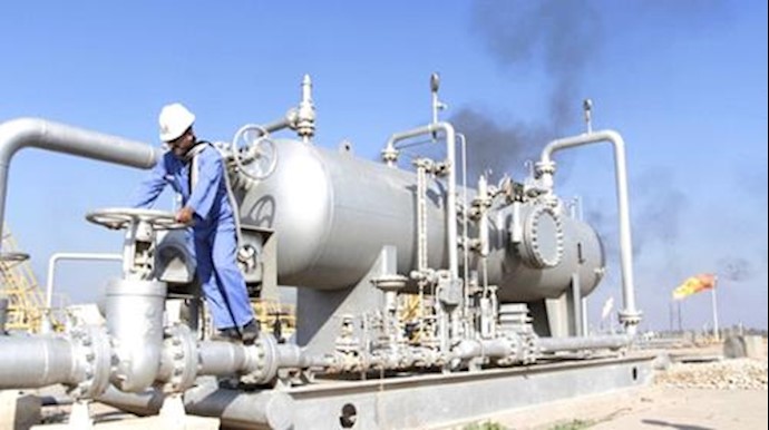 Oil edges up as Saudis discuss extending supply cut
