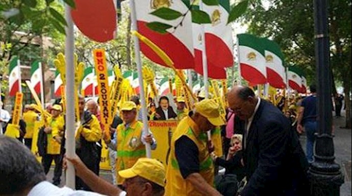 Iranian American Protesters Rally Against the Mullahs’ President at United Nations