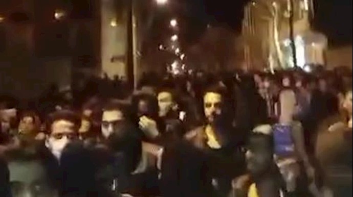 Iran, Arak, Angry protesters attacked the office of the governor