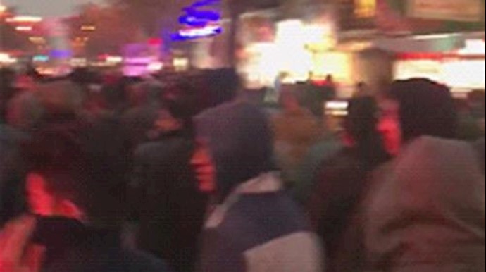 Iran, Urumieh: ‘Death to the Dicatator during Tuesday’s uprising