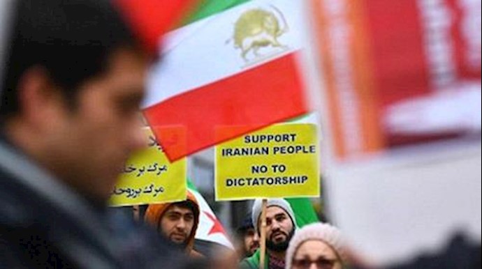 Iranian Exile Official: Media ‘Downplaying’ Iran Protests