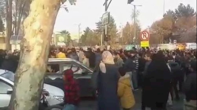 Isfehan, Iran; people chant no to Gaza or Lebanon, my life for Iran