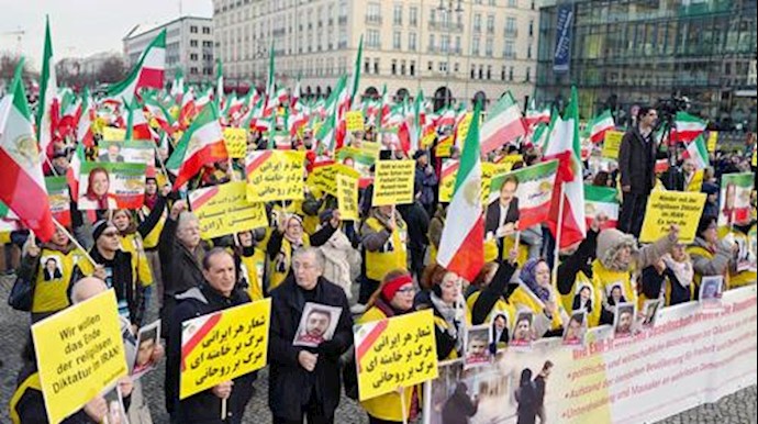 How to Kick Out the Ayatollahs in Iran