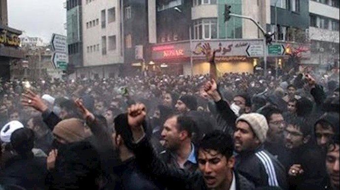 The Unraveling Islamic Republic