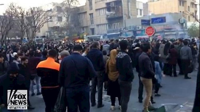 Video; Iranians are risking their lives to bring freedom to Iran