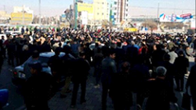 Nahavand, western Iran: Don’t be afraid, we are all together, cry protesters