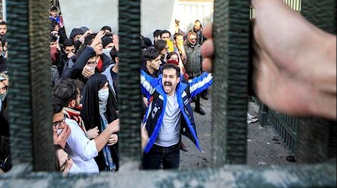 Who are the post-Khomeini youth currently leading the Iran protests?