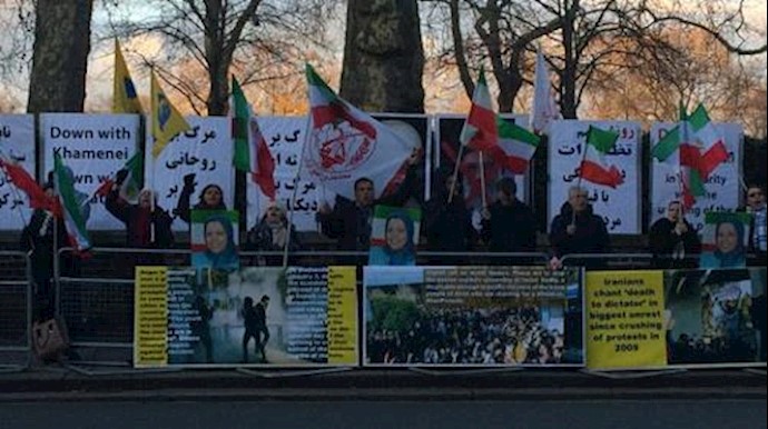 Iranians around world call for international support