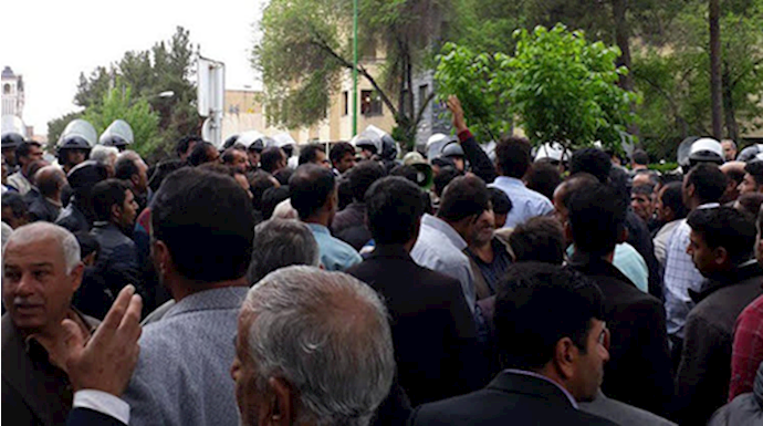 Iran: Who will blow out the 41st candle?