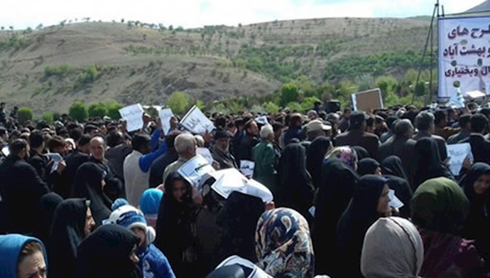 Iran: Women actively participate in protests in Kazeroun, Charmahal