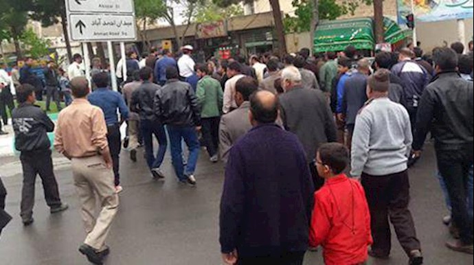 Burning Khamenei’s Photos And Continuation Of Protests Across Iran