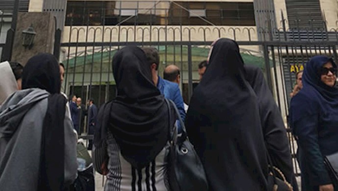  'A large number of women protest against financial institute in Tehran '