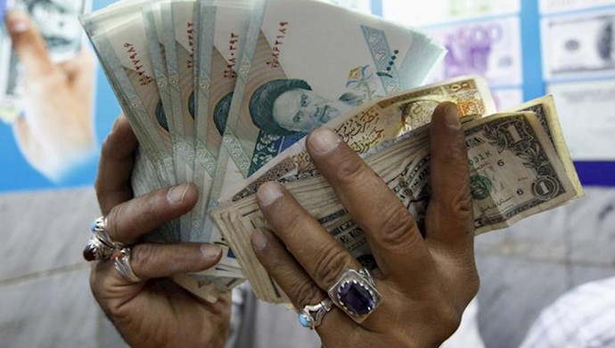  'To replace the US dollar with the euro '