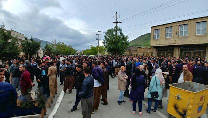  'Merchants and shop owners in Iran, started their sixteenth's consecutive day of strike '