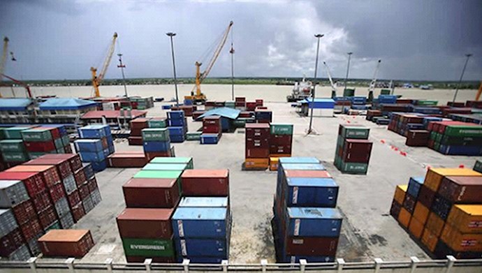  'In Iran goods are smuggled from official routes'