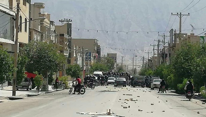  'All disputes quickly gain a political nature, leading to major anti-regime demonstrations.'