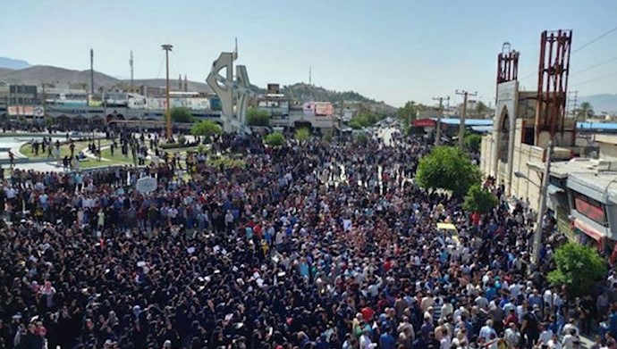  'Residents of Kazerun demonstrate against the division of their city'