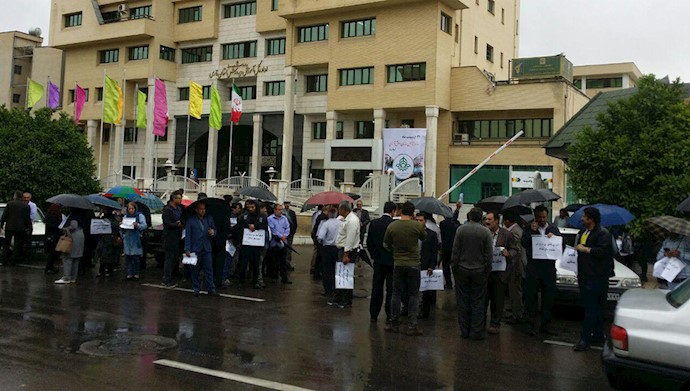  'Shiraz; teachers' protest demanding better living condition'