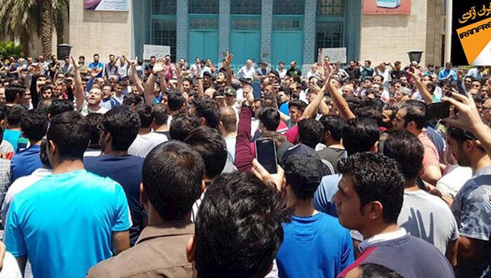 Iran economic protests in Tehran’s bazaar & other cities